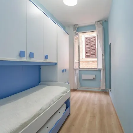 Colosseum House 로마