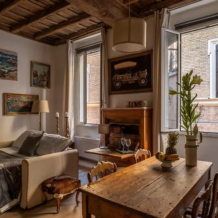 Colosseum House *