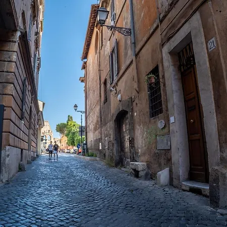 Colosseum House * Rome