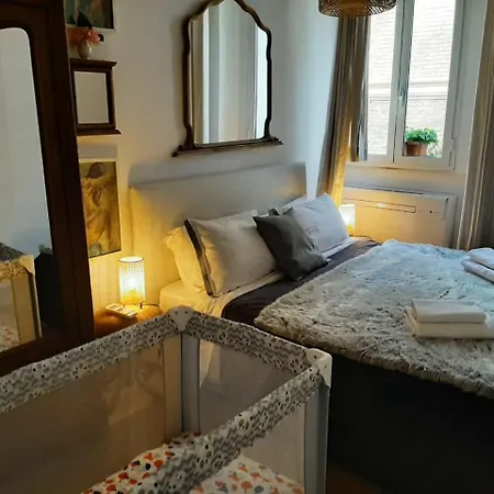 Colosseum House